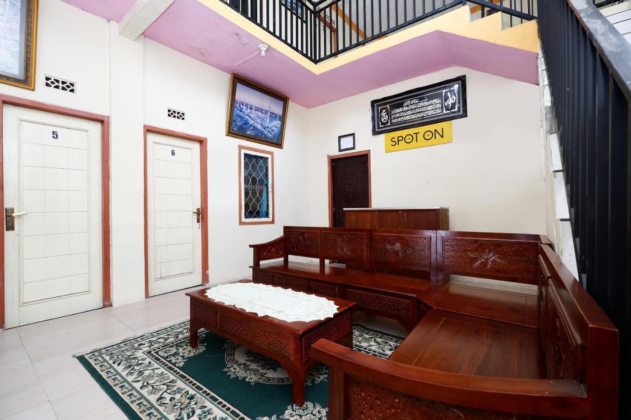 Spot On 2112 Homestay Lestari Dieng Syariah Diyeng Esterno foto