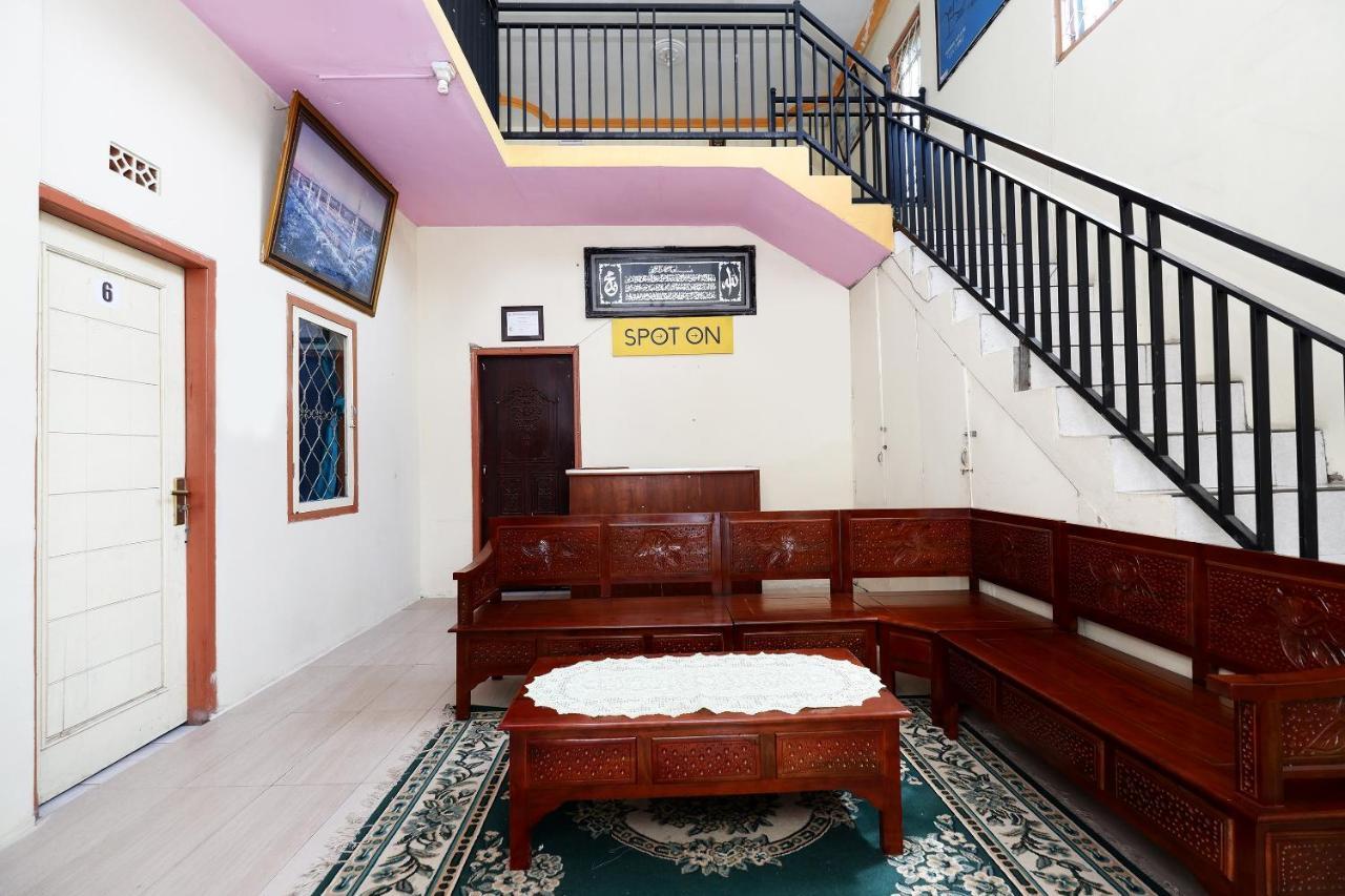 Spot On 2112 Homestay Lestari Dieng Syariah Diyeng Esterno foto